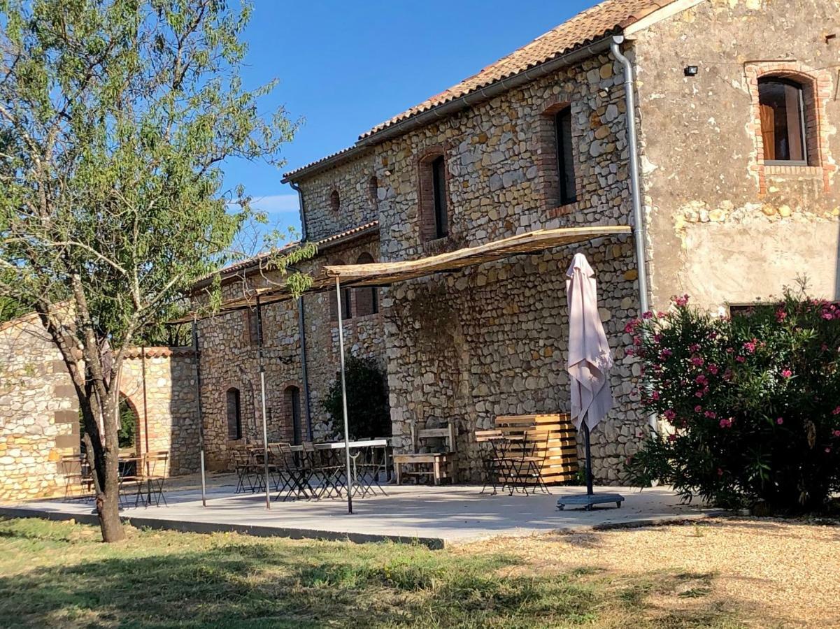 Mas Des Terres Rouges Vila Vezenobres Exterior foto